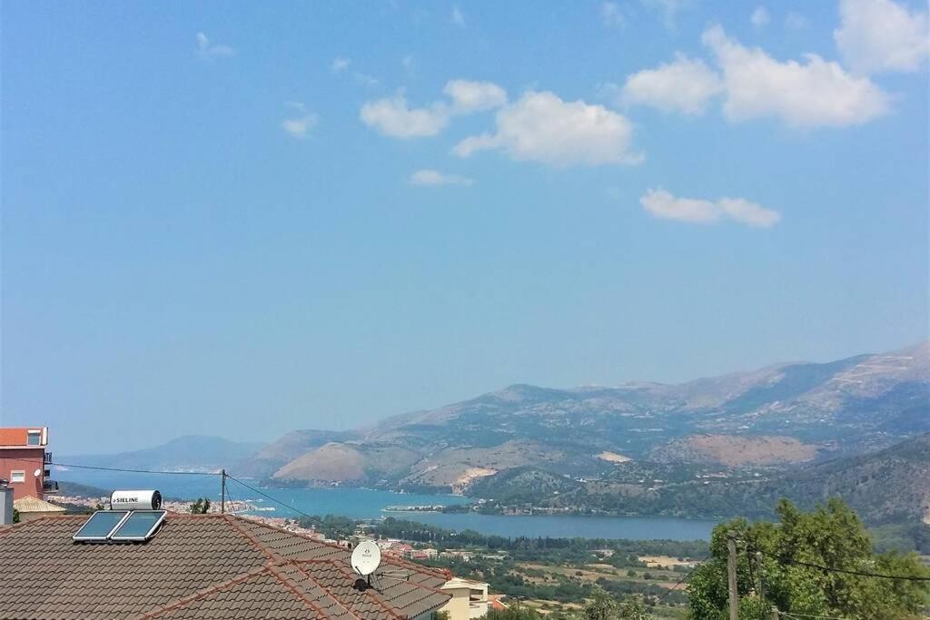 Sea And Mountains View Apartment Аргостолион Экстерьер фото
